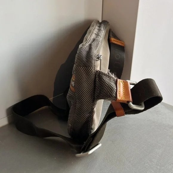 Louis Vuitton Archer Terre Damier Geant Belt Bag - Picture 2 of 13